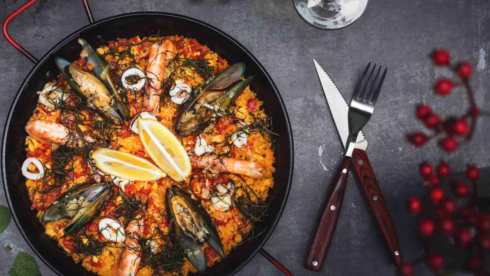 Paella artesanal recién hecha a domicilio en Bogotá
